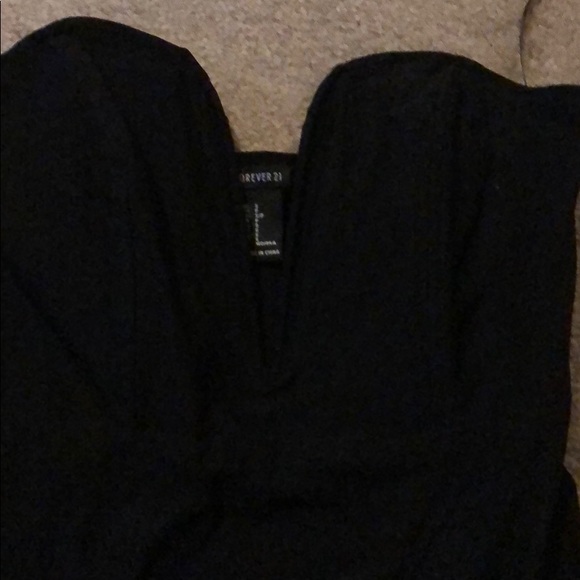 Deep plunge black dress size small f21 - Picture 2 of 2